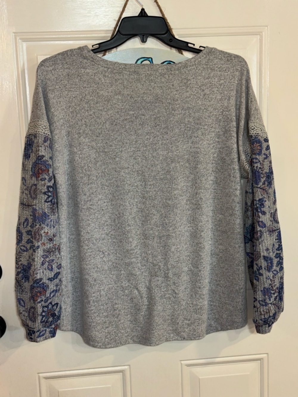 Absolutely Famous Heather Gray Knit Top with Blue Floral Sleeves - Picture 3 of 6